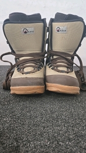 (1) Pair of Arcane Snowboard Boots Size 9.5