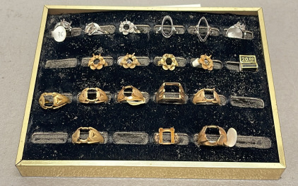 (18) Various Gold And Silver Ring Mountings