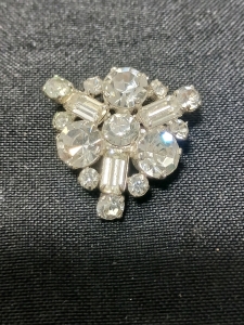 1. Vintage Rhinstone Brooch Pin.