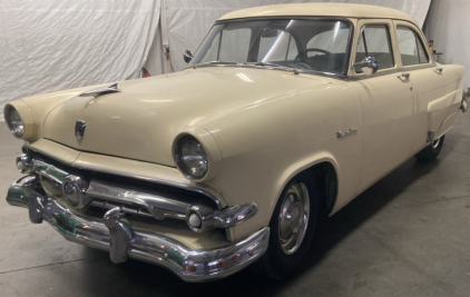 1954 FORD MAINLINE - GOOD CONDITION FROM PRIVATE COLLECTION