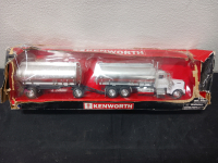 2 Kenworth Die Cast Trucks. - 3