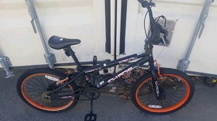 20" Kent Chaos Black/Orange Bike