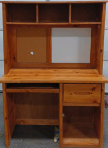 Desk - Wood Grain - 43" W x 18 L x 61"