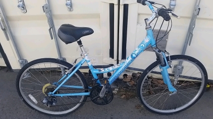 26" Diamondback Light Blue Bike