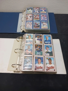 2 Binders Baseball Cards