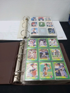 2 Binders Baseball Cards. Upper Deck. Score.