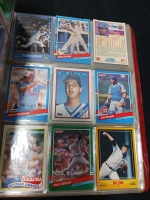 2 Binders Baseball Cards Rickey Henderson and more. - 9