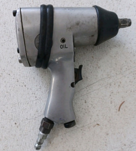 (1) Central Pneumatic 1/2" Air Impact Wrench