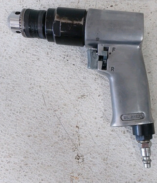 (1) 3/8" Air Impact Wrench