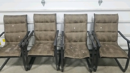 (4) Outdoor Patio Chairs