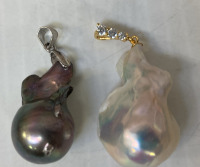 (4) BEAUTIFUL PEARL PENDANTS. - 2