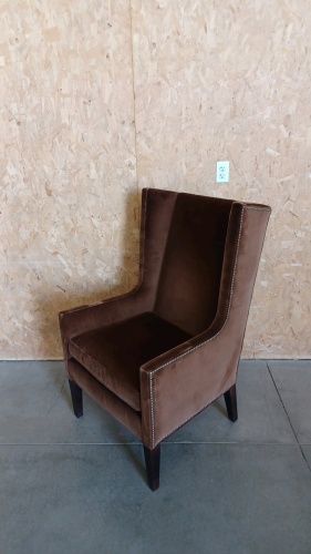 Elegant Brown-Colored Lounge/Accent Chair