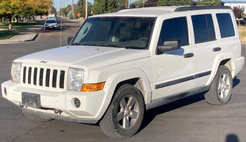 BANK REPO - 2006 JEEP COMMANDER - 4X4!