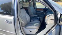 BANK REPO - 2008 CHRYSLER TOWN AND COUNTRY - HEATED SEATS - 21