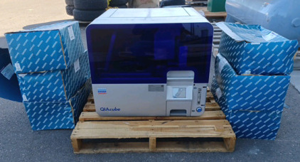 (1) Qiagen - Model # QIAcube - DNA/RNA Purification System (6) Box of Rotor Adaptor (Salmon)