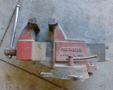 (1) Columbian Bench Vise - Heavy Duty [sp12]