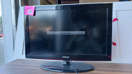 Samsung 32" TV (R2)