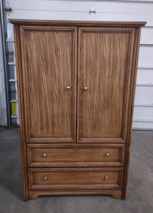 40"x 21"x 46½" China Hutch w/ Power Outlet Built Inside (Light Brown)