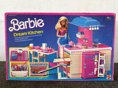 Vintage Barbie Dream Kitchen