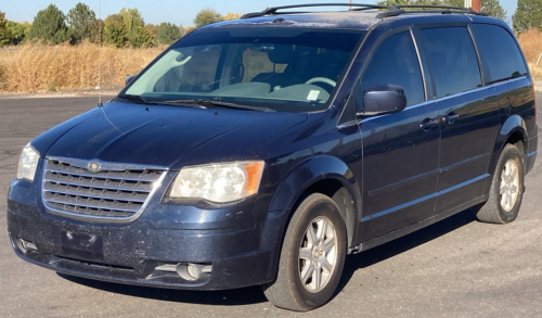 2008 CHRYSLER TOWN AND COUNTRY - DVD PLAYER - DROVE WELL