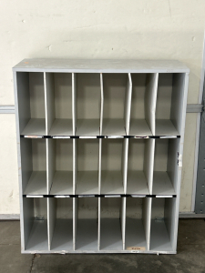 18 Slot Cubby Stand