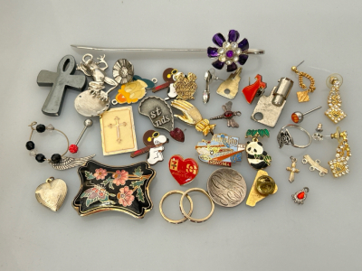 Collectibles and Jewelry: Pins, Rings, Pendants, Earrings and More