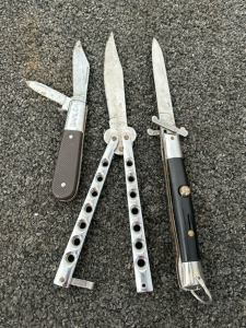 (3) Folding Knives