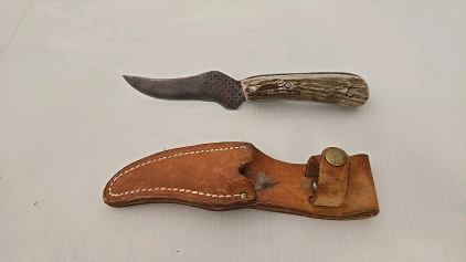 (1) Handmade Knife with a Deer Antler Handle and Leather Sheath