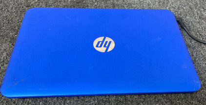 BLUE HP STREAM13 LAPTOP (DOES WORK, HAS BEEN FACTORY RESET).