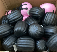 LARGE BOX OF HALLOWEEN PLASTIC PUMPKIN DECOR. - 2