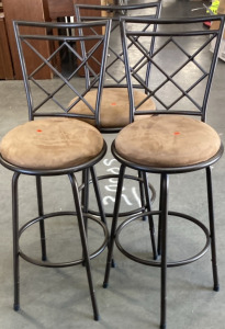 3 NICE SWIVEL BARSTOOLS.