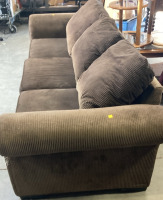 LARGE BROWN COUCH. - 3