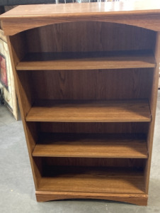 4 SHELF WOOD SHELVING UNIT (47.5” X 13” X 30.25”).