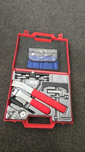 (1) Engine Setting/Locking Tool Kit