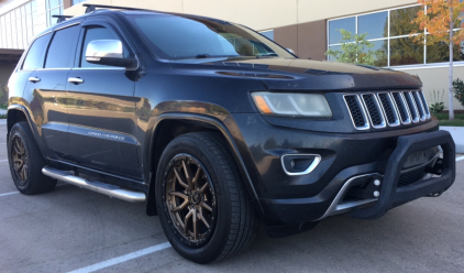 2014 JEEP GRAND CHEROKEE - 4X4 - SUN ROOF!!