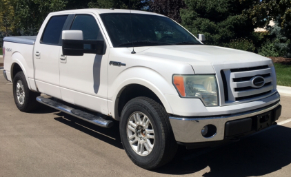 2010 FORD F-150 LARIAT - 4X4 - LOCKING BED COVER!!