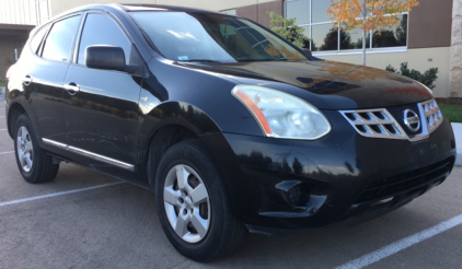 2011 NISSAN ROGUE - AWD!!