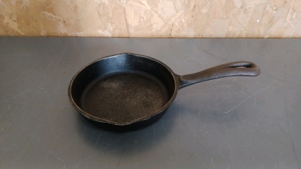 Wagner 6.5" Cast-Iron Skillet