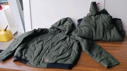 2)Steelguard Insulated Hooded Jacket sz3XL (r6)