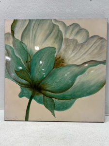 (1) Large Flower print