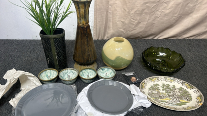 Assorted Home Decor, & Gray Plate Set