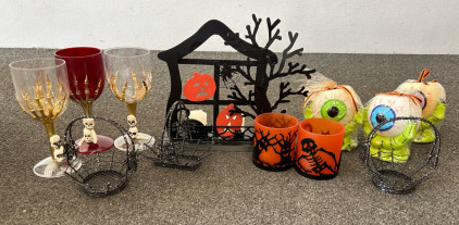 Assorted Halloween Decor