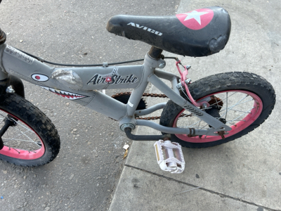 Air Strike Warhawk Children’s Bike