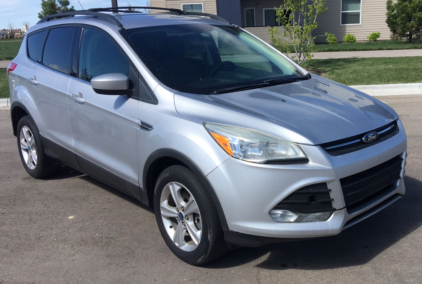 2013 FORD ESCAPE - 4X4!!