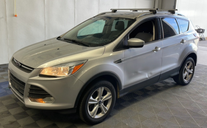 2013 Ford Escape - AWD!