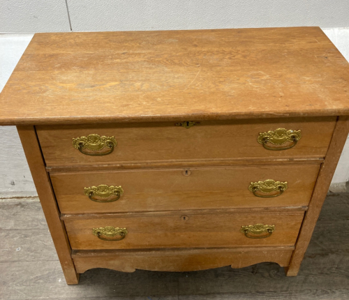 3-Drawer Dresser