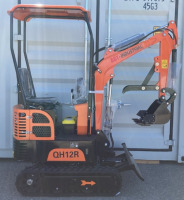 AGT Industrial QH12R Mini Excavator