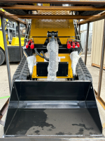 AGT Mini Skid Steer Model CRT23 - 4