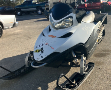 2009 POLARIS SNOWMOBILE