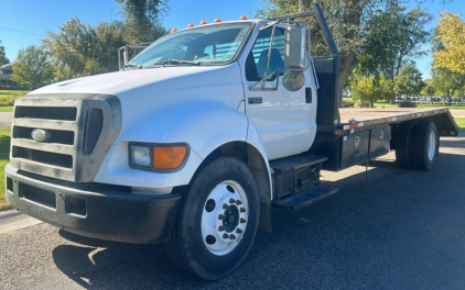 2004 FORD F-650 - DIESEL